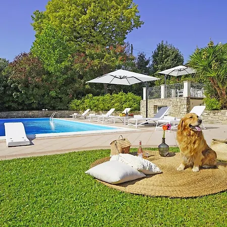 Gelso Park And Private Pool, View, Ac, فيلة